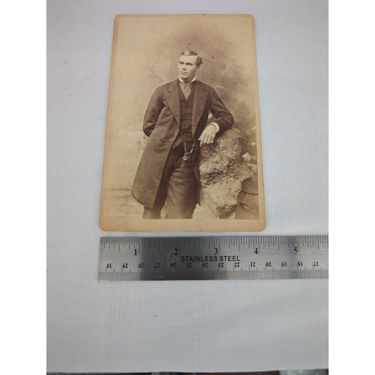 Antique 187-82 Cabinet Card Photo J.A. Brush Minneapolis MN Gentleman Portrait