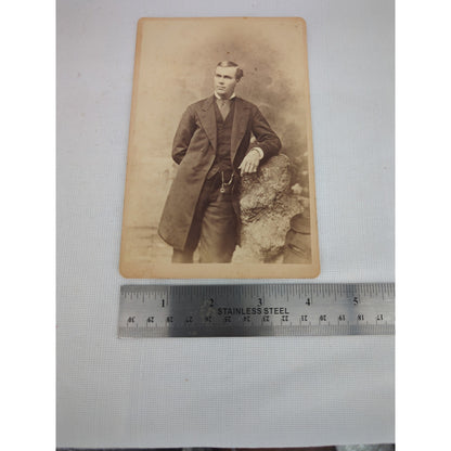 Antique 187-82 Cabinet Card Photo J.A. Brush Minneapolis MN Gentleman Portrait