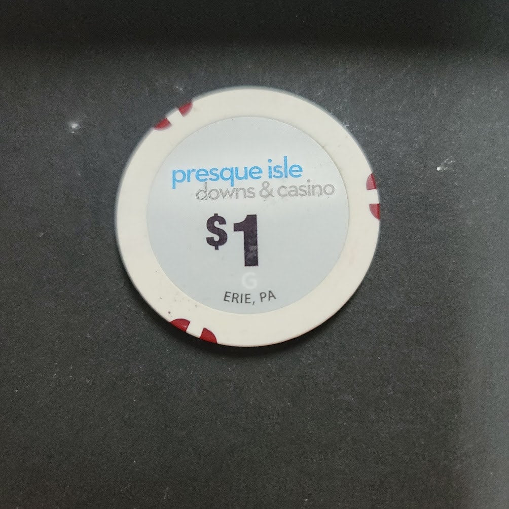 Casino Chip PRESQUE ISLE DOWNS & CASINO Erie PA $1 white red gamin