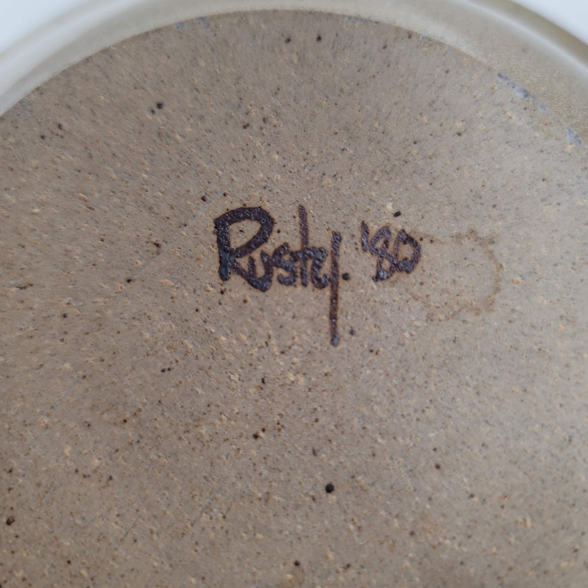 Handmade 1980s art pottery earthtone Signed Rusty 80 bowl 8.5" Brown Cream Tan