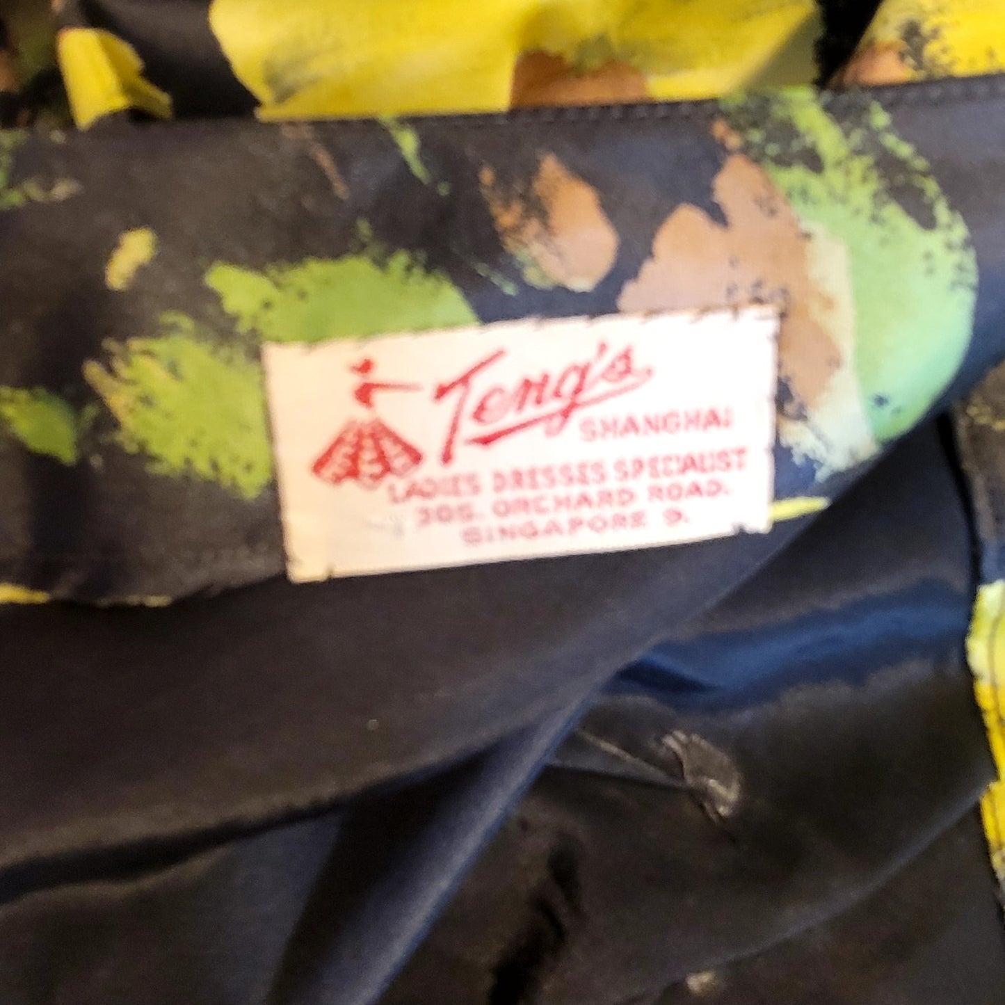 Vintage Teng's Shanghai 1950s Cocktail Sleeveless floral Dress small/XS.