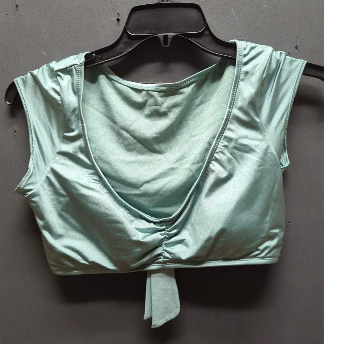 Gianni Bini vintage Green Ruched Workout Crop Top Activewear Short Sleeve