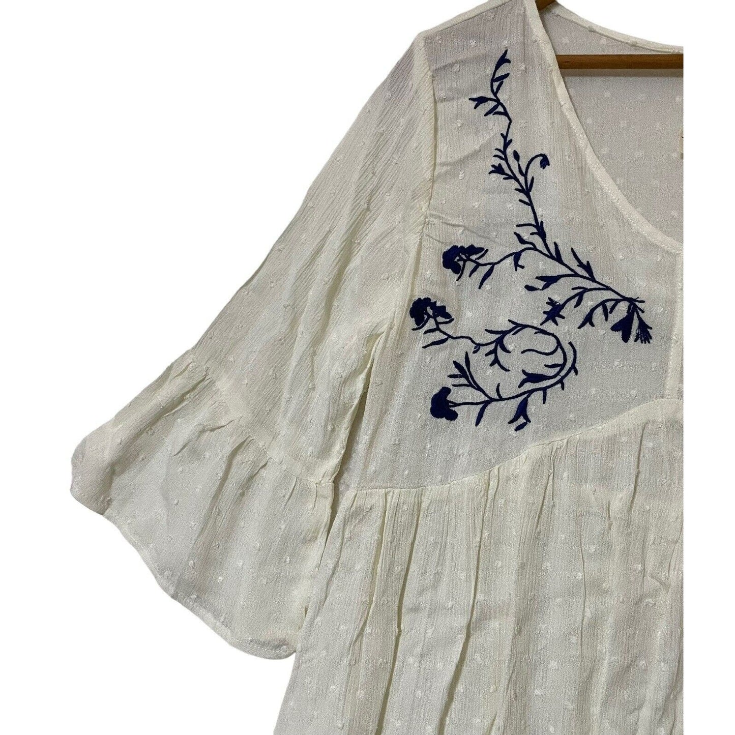 Forgotten Grace Embroidered Flare Sleeve Boho Pullover Top Size 1X in Ivory NWT