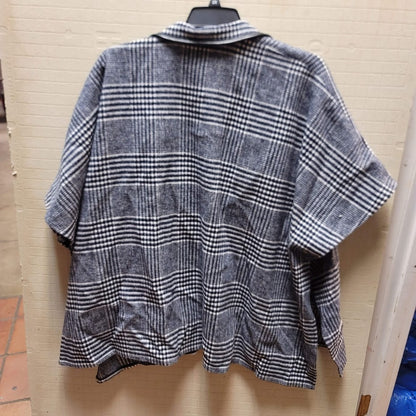 Black Gray White Reversible Plaid Cape Faux leather trim Shawl Jacket XL / LARGE