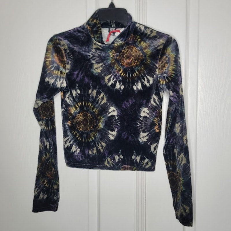BDG Size medium mock neck long sleeve velour long sleeve top