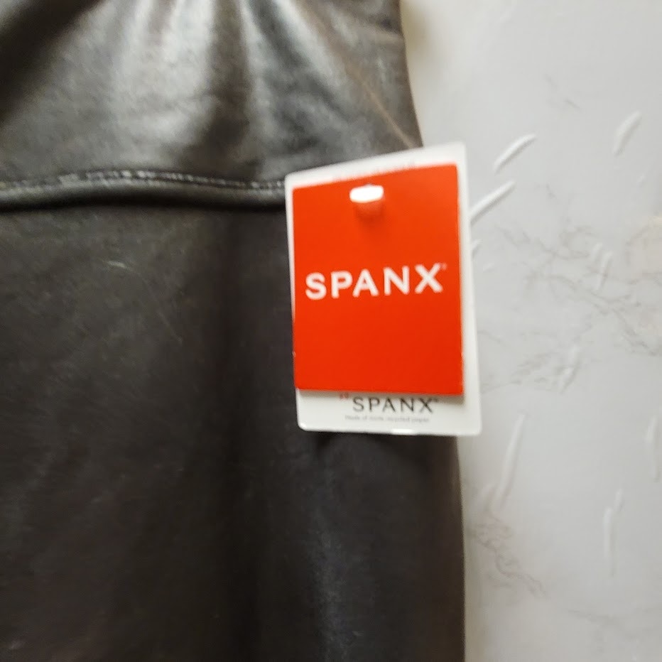 Spanx Black Faux leather  Leggings Size Medium NEW Shaping High Waist Contour