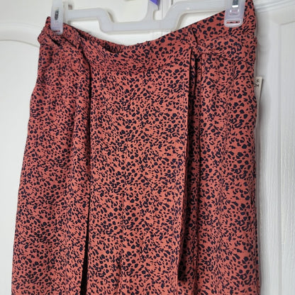 Halogen Size Medium Rust Navy Leopard wide leg gauchos belted capri Pants