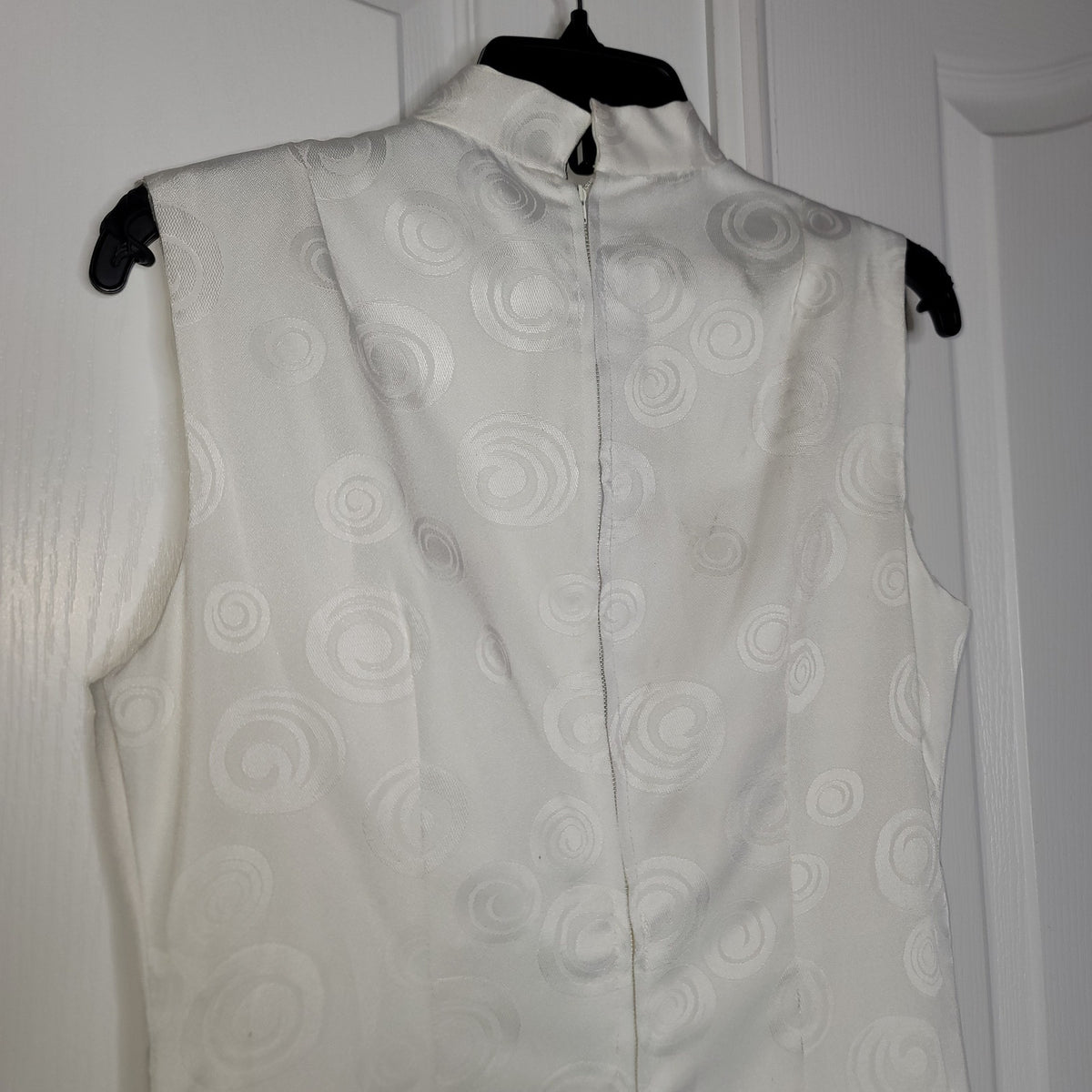 VINTAGE White Sleeveless Geometric Swirl Heavy Fabric Maxi Dress cocktail MEDIUM