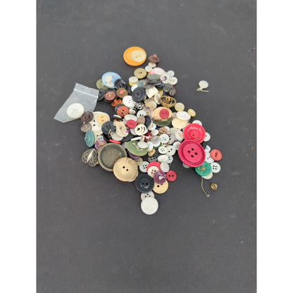 Huge 3 lb Lot Vintage to Modern Miscellaneous Sewing Buttons Craft Mix
