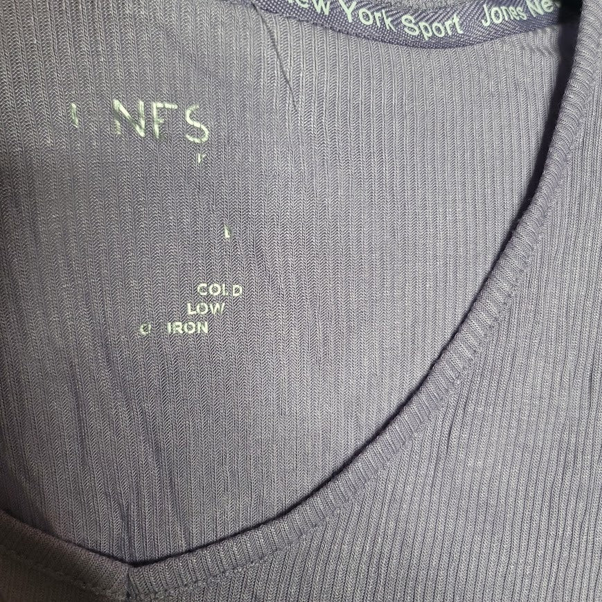 New York Sport Violet Dust Size Small thermal short sleeve top RIBBED