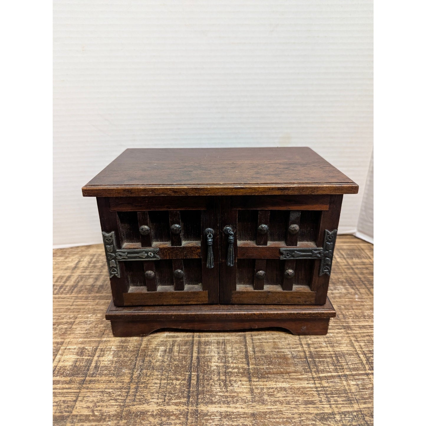 Vintage Wood Jewelry Box Shell Project Piece - Ornate Cabinet Style