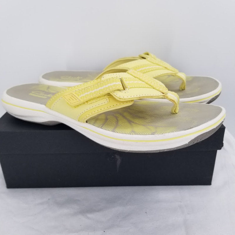 Clarks Comfort Flip Flops Women's Size 6 Gray Yellow Cushioned Adjustable