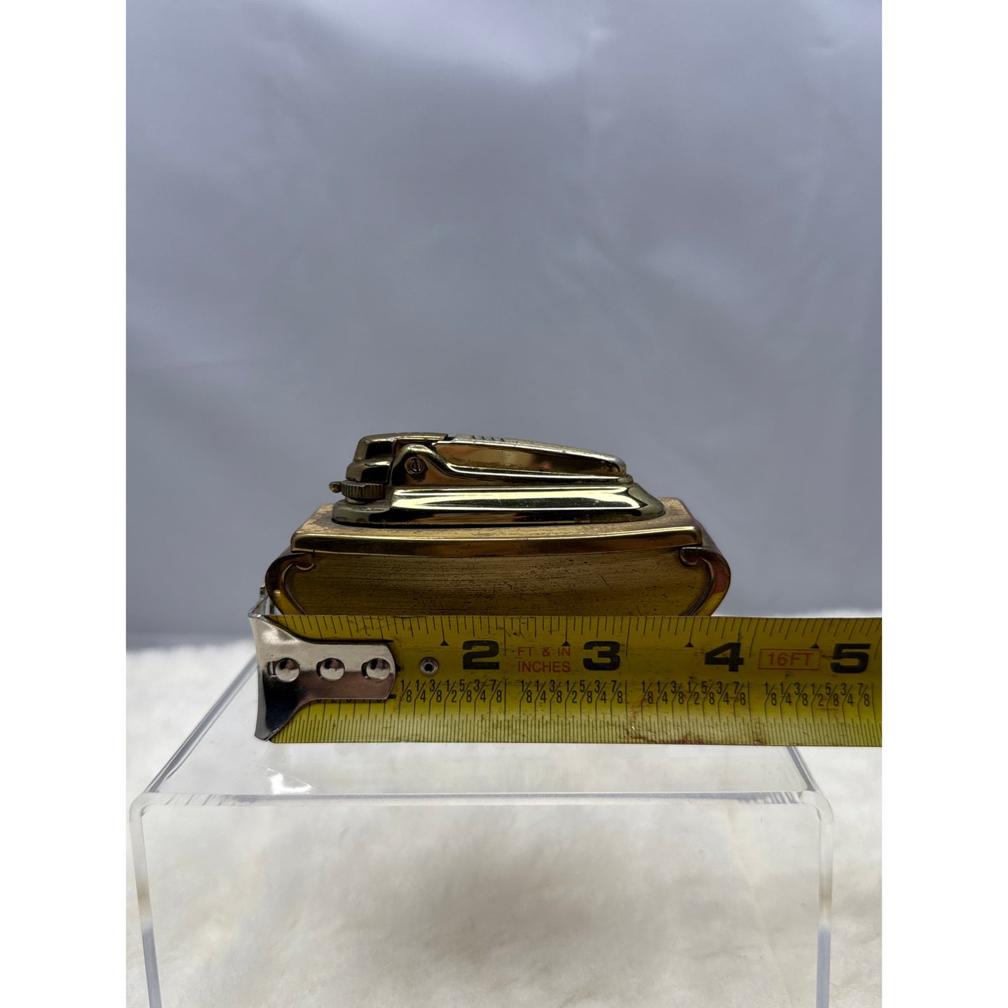 Vintage Ronson Varaflame Table Lighter Gold Tone Made in England 4 Footed