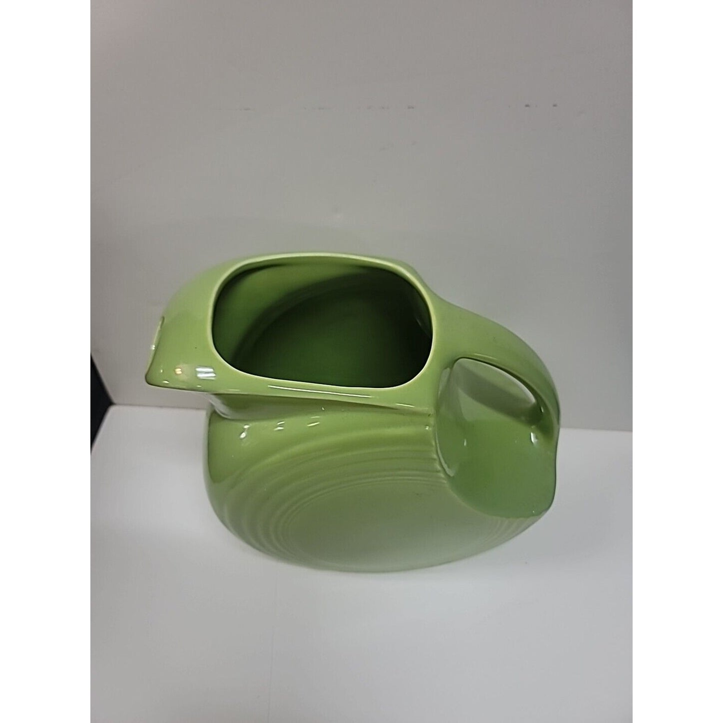Fiestaware Fiesta Large Lemongrass Chartreuse Disk Pitcher 67oz Retired 1997-99