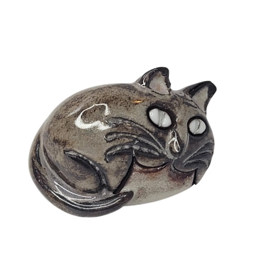 Vintage 1960s cat pottery resting kitty figurine red clay hand painted 2"