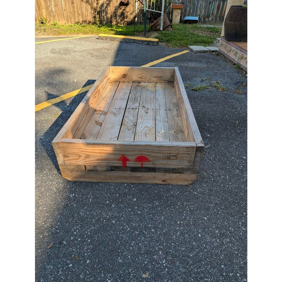 Secondhand Sandies: Wood low profile planter box