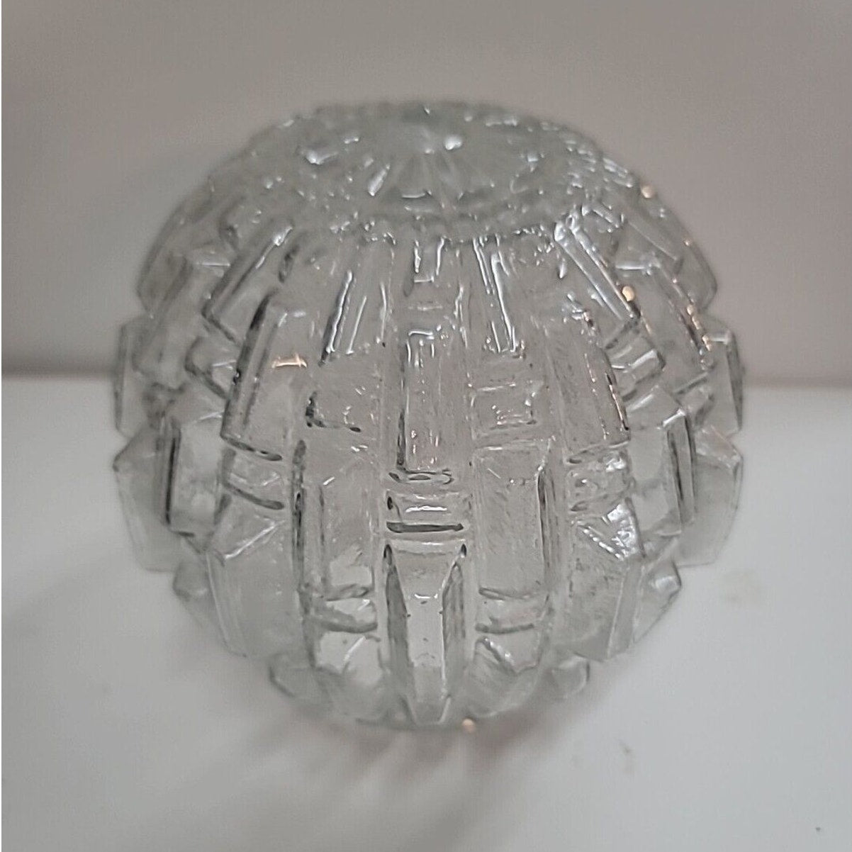 Vintage Mid Century Eagle MFG Co. Clear Cut Glass Globe 3" Fitter 6" Round. NICE