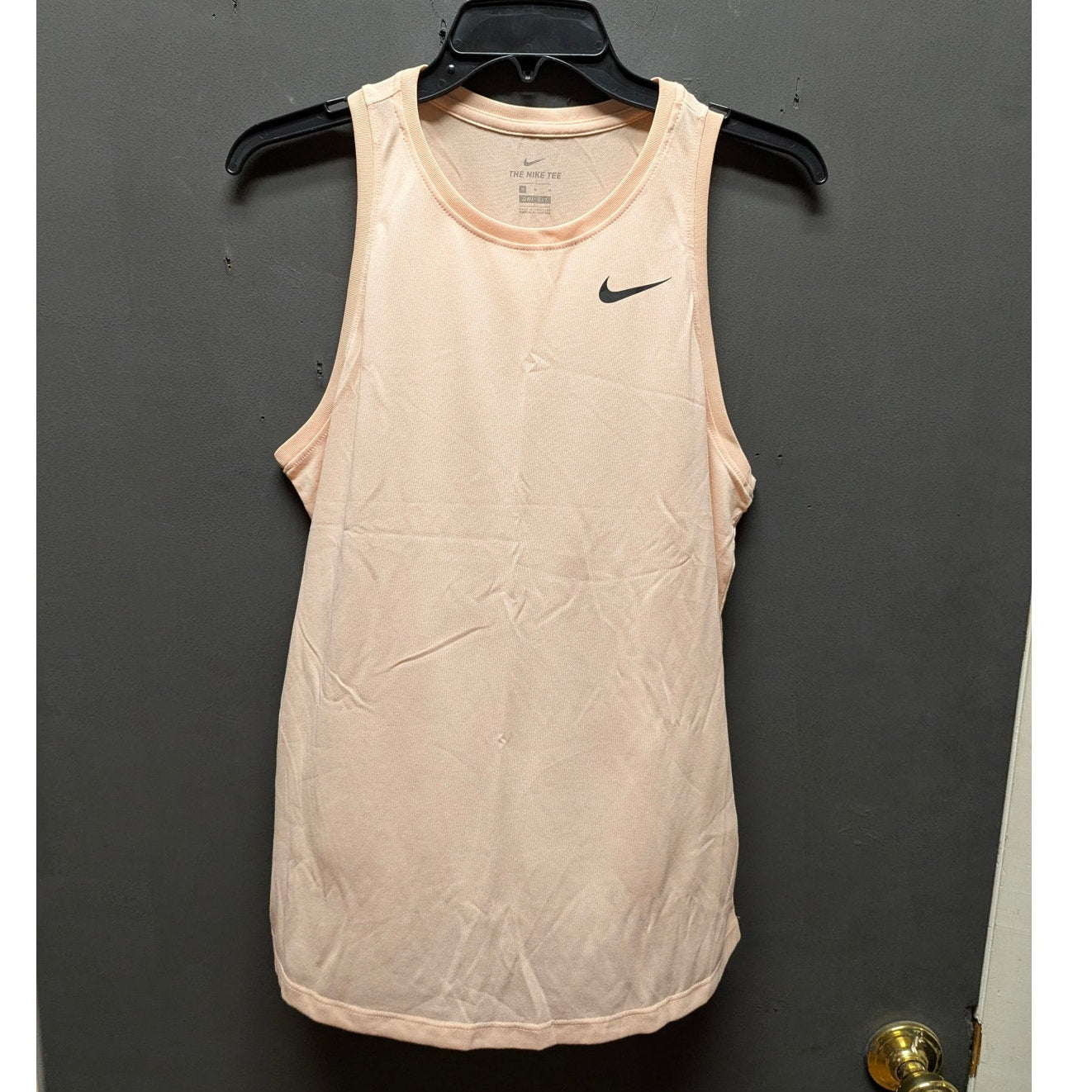 Nike Dri-FIT Tank Top Medium Peach Activewear Performance Sleeveless Shirt