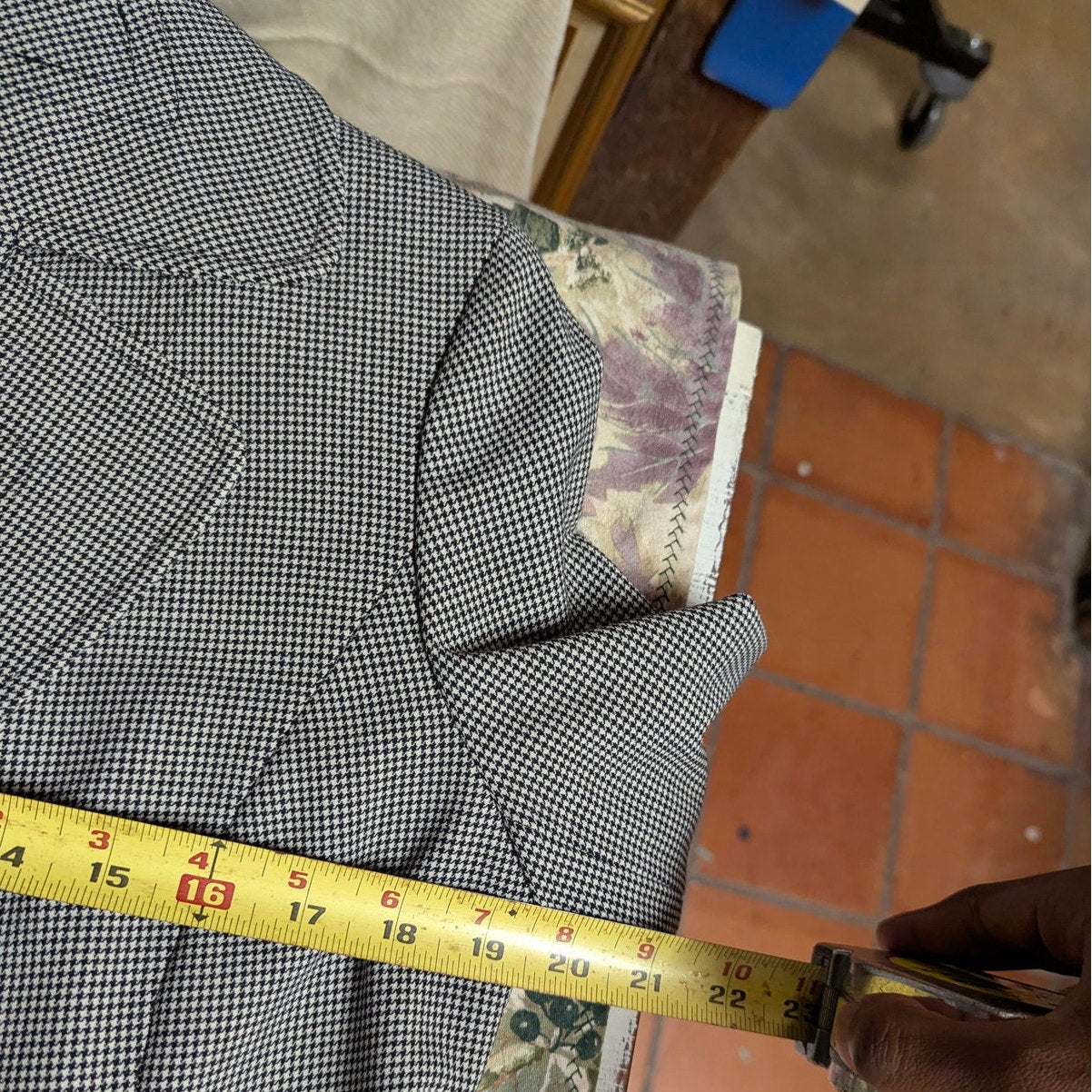 Jones New York Collection Houndstooth Blazer Stretch Size 4 Core Workwear Jacket