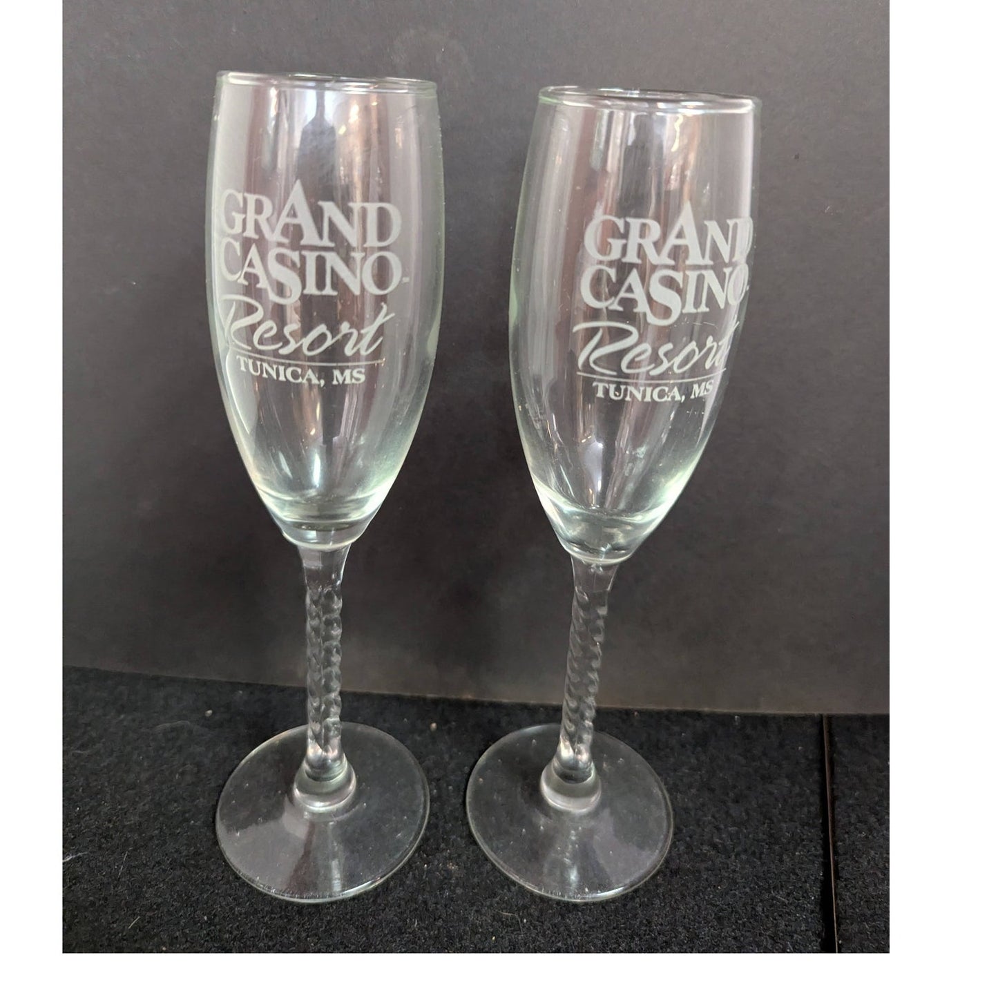 Vintage Grand Casino Tunica Champagne Flutes Twisted Stem Barware Glasses Pair