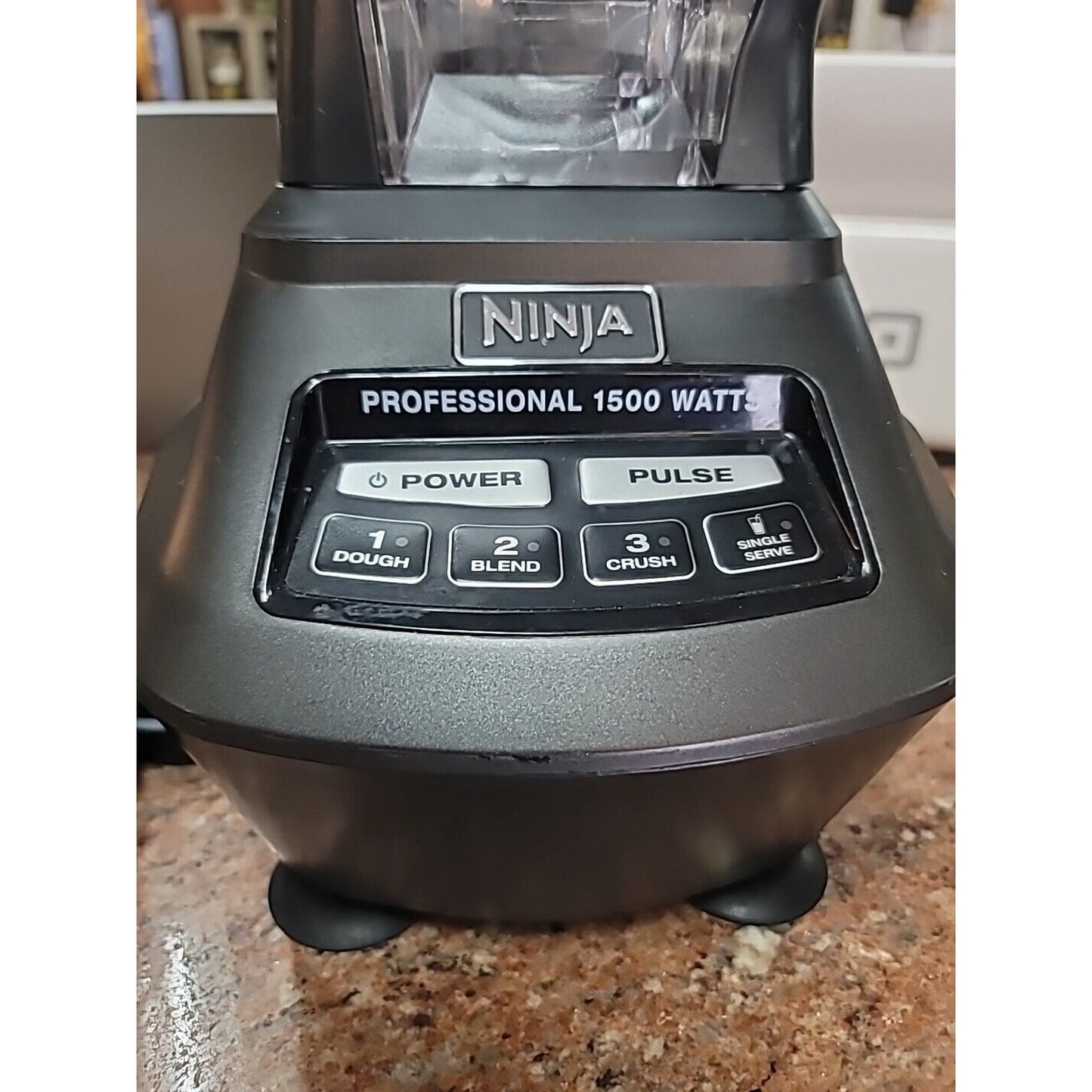 NINJA Professional 1500 Watts Machine, Pitcher, Lid, 2 bullet cups with lids