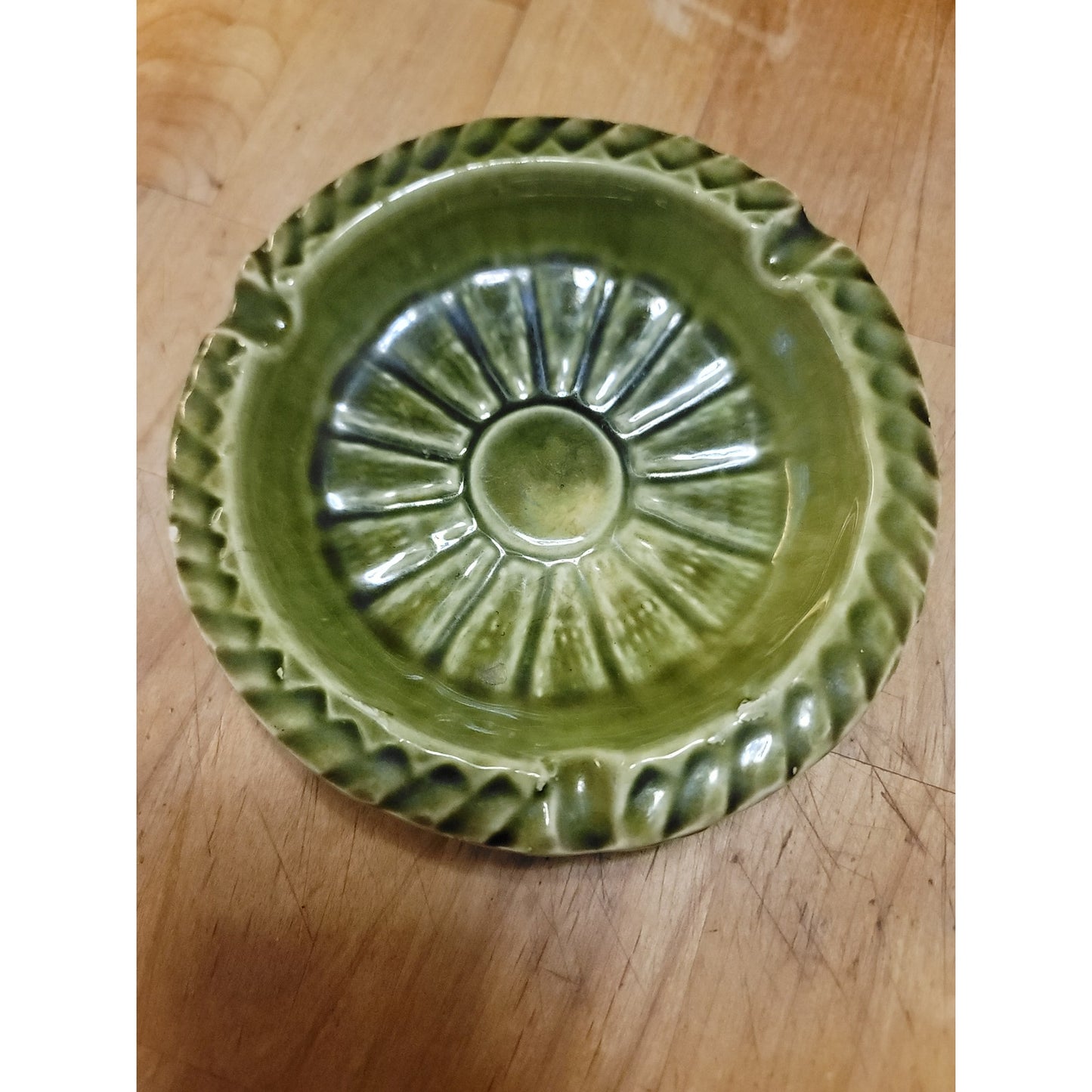 Vintage Olive Green Ceramic Sunburst Ashtray / Coin Dish