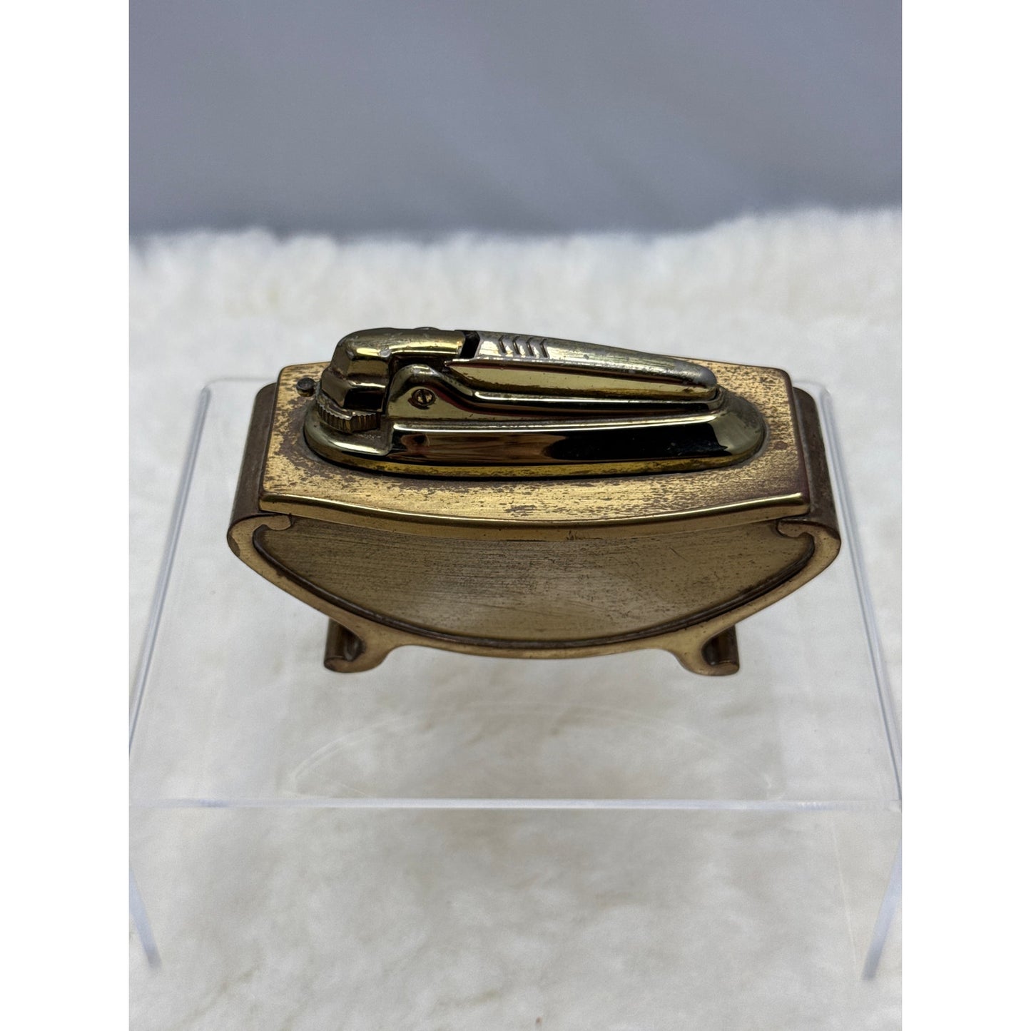 Vintage Ronson Varaflame Table Lighter Gold Tone Made in England 4 Footed