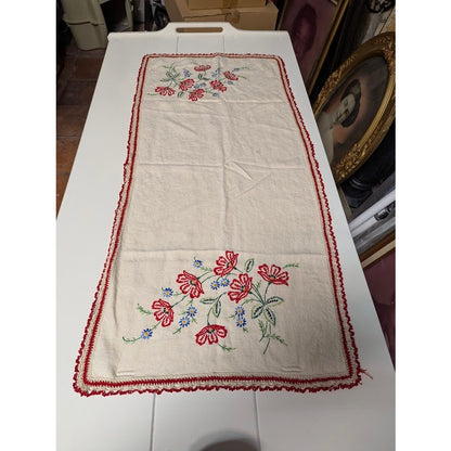 table runner hand embroidered 38" x 18" linen ripple edge farmhouse grannycore