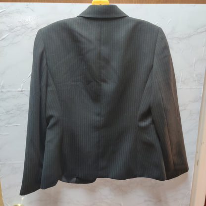 Tahari Arthur S. Levine Black Pinstripe Two Button Blazer Jacket 6P Petite