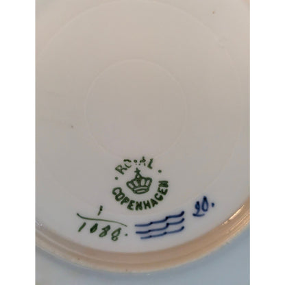 Royal Copenhagen Blue Fluted Full Lace Bread & Butter Plate (#1088)