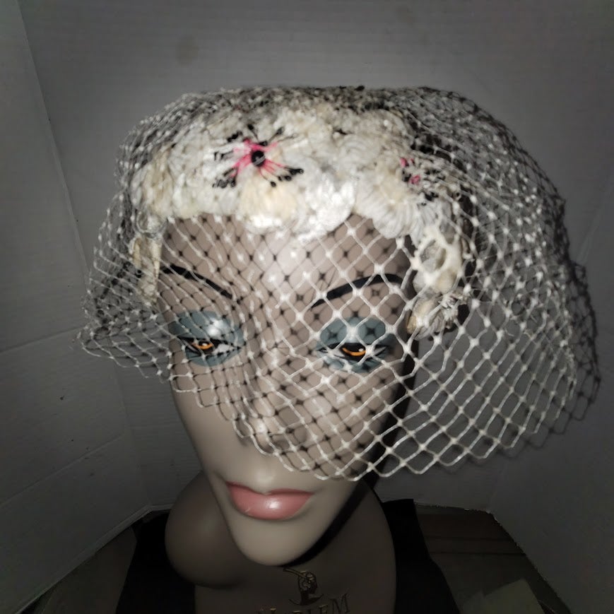 Vintage 1950s Cream Floral Birdcage Veil Pillbox Hat Sequins Rhinestones