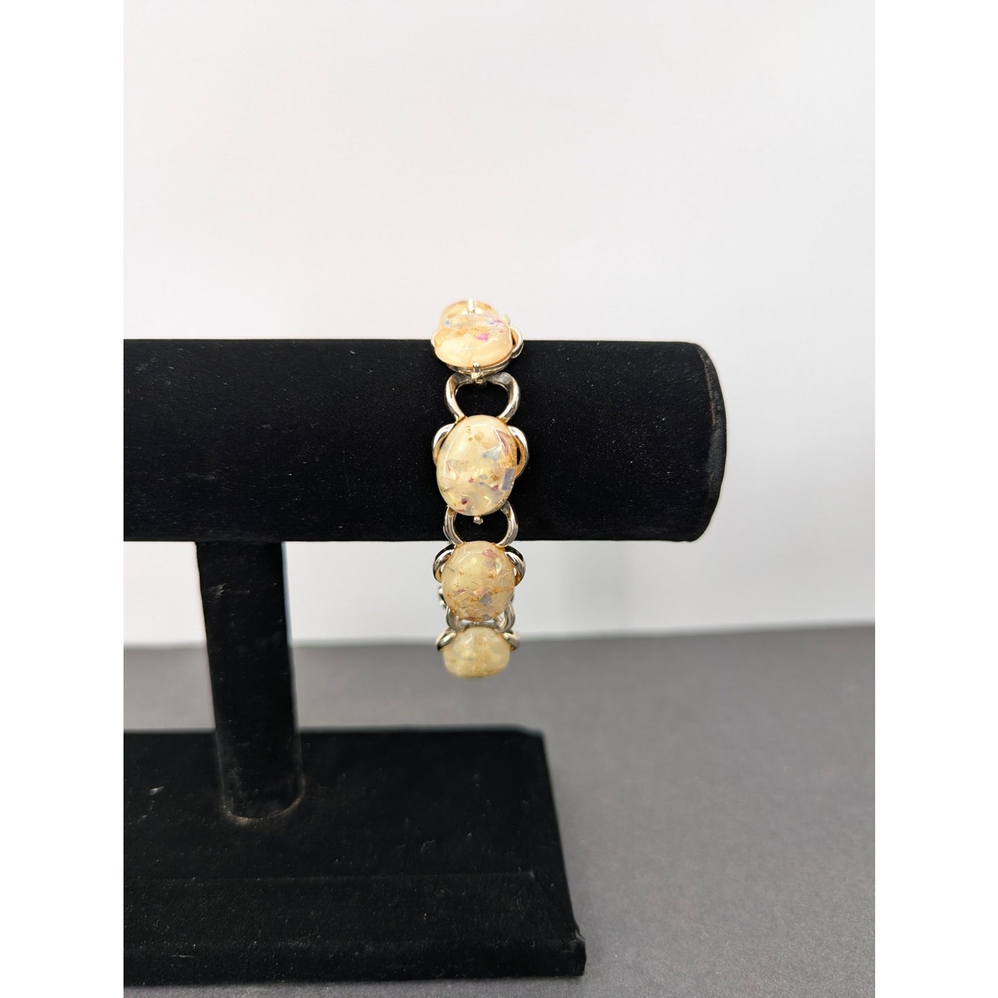Vintage Confetti Lucite Faux Opal Parure Set Gold Tone Boho 60s Bracelet Earring