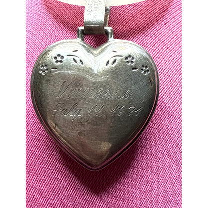 Lullaby Vanessa 1971 engraved Silver Teething Heart w/ mother of pearl Ring