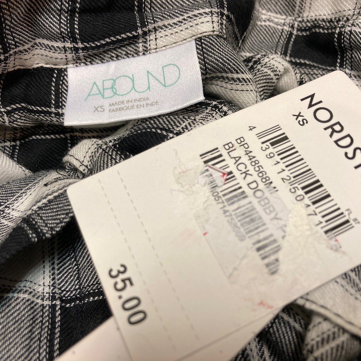 ABOUND Black & White Dobby Plaid size Extra Small XS NEW Raw Fringe Hem Crop Top