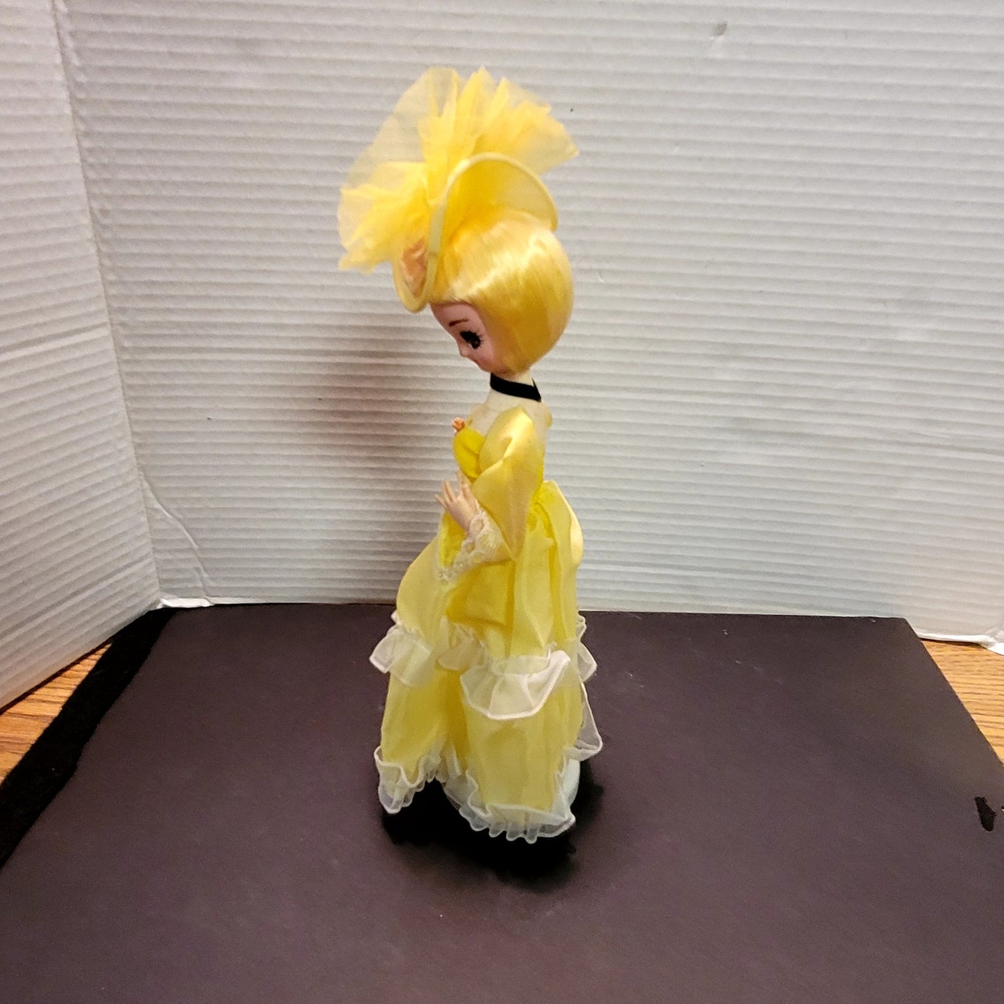 Vintage Bradley "Big Eye" Southern Belle Doll Yellow Victorian Elegance Boudoir