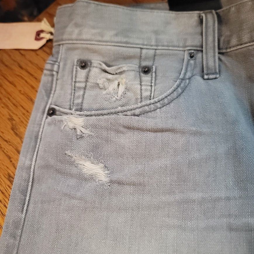 NWT Jean Shop Mick Slim Regular Distressed Jeans Light Wash 33x32