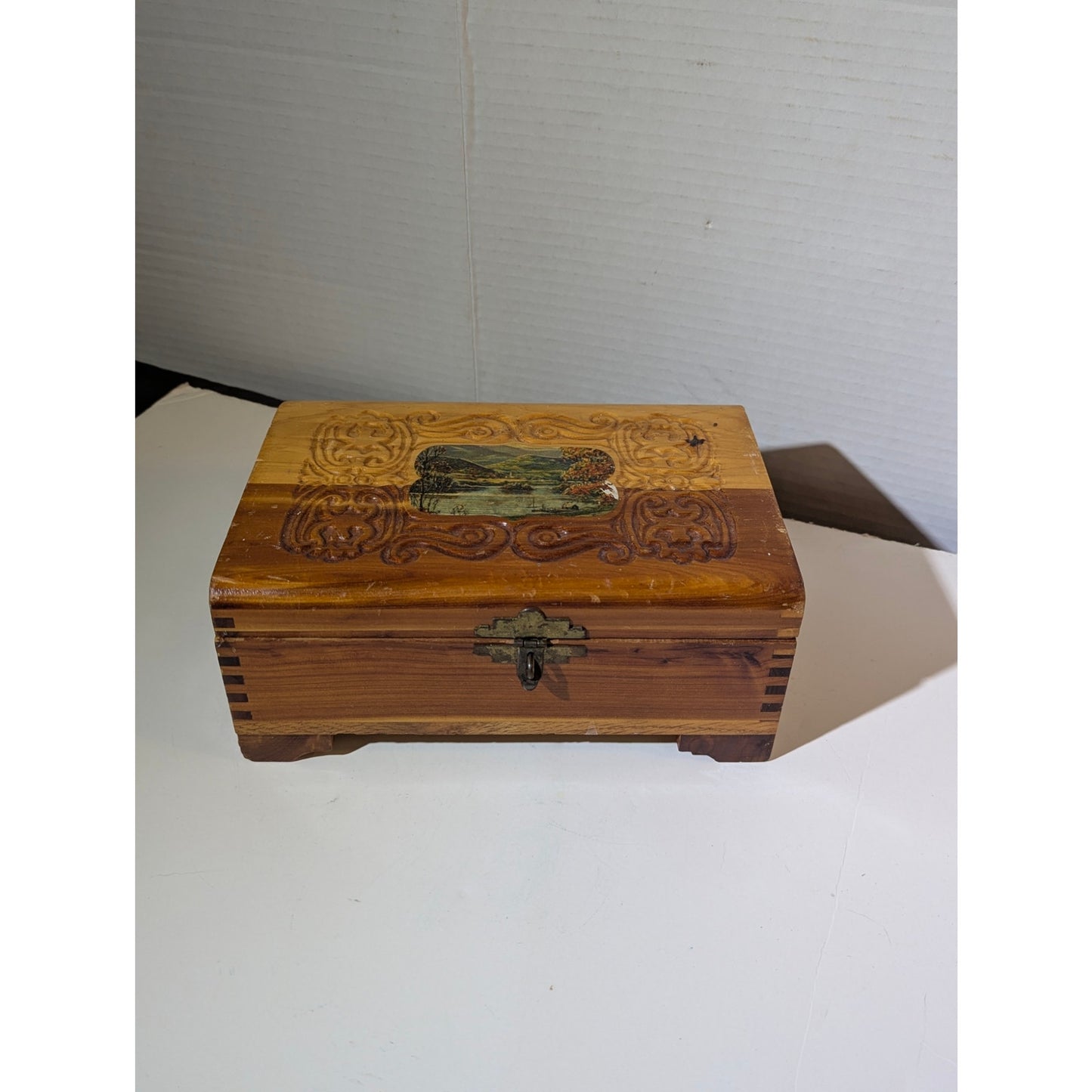 Vintage Carved Cedar Keepsake Box Footed Jewelry Stash Chest Rustic Lodge