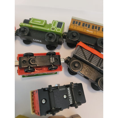 Lot 10  Pre-owned Vintage Thomas & Friends Train Various Magnetic Wood Plastic