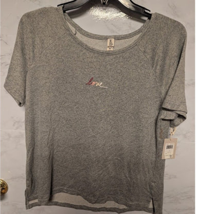 NEW ED Ellen Degeneres graphic Tee LOVE heathered gray Tshirt  Size Medium Cozy