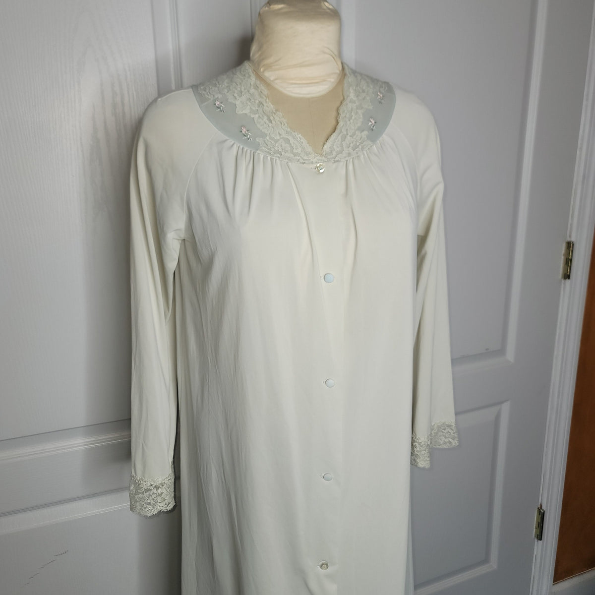 Vintage shadow line robe houseboat light blue lace maxi Small nylon full length