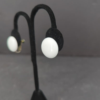Vintage White Round Flat Disc Screw Back Earrings Retro Jewelry Minimalist 1950s