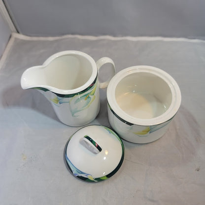 Mikasa Maxima Fine China Cam08 Rue De lis Lily creamer & lidded sugar bowl