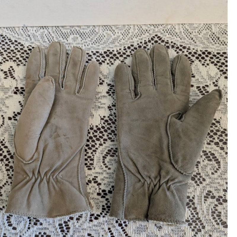 Vintage Gray Suede Sherpa Lined Gloves Size Large Warm Winter Cozy