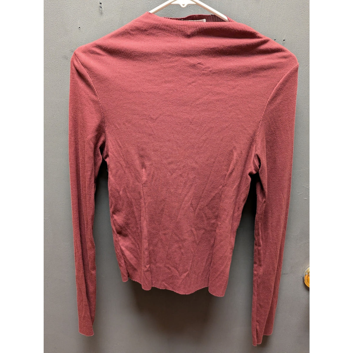 NWT Topshop Burgundy Rust raw hem long sleeve ribbed top layering Size MEDIUM