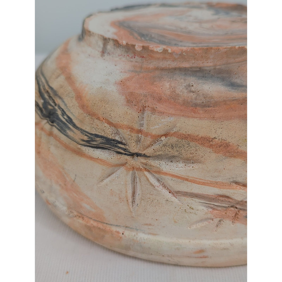 Vintage Southwestern Agateware Marbled Pottery 8" Bowl Hand-Etched Folk Art