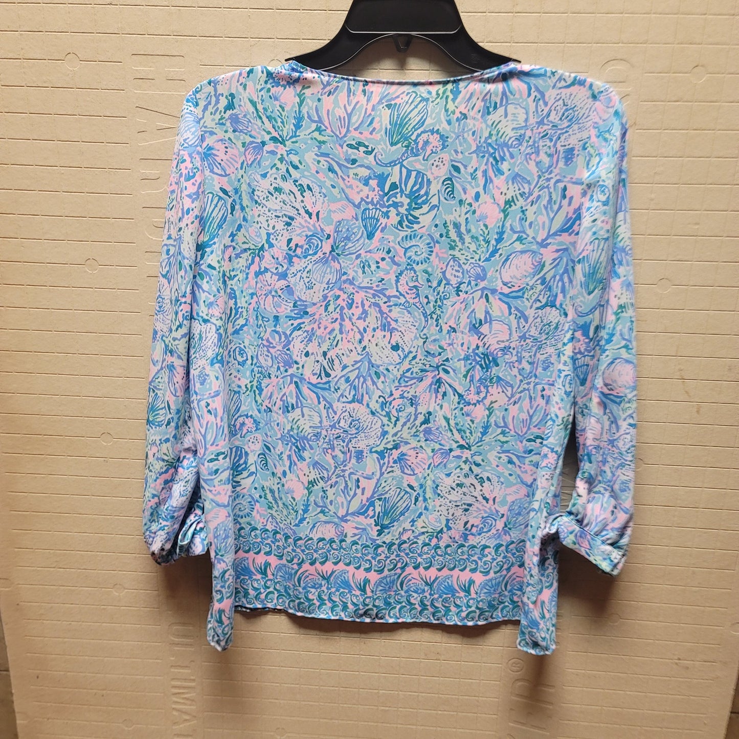 Lilly Pulitzer Size small/ medium Women's PreOwned Blouse long sleeve