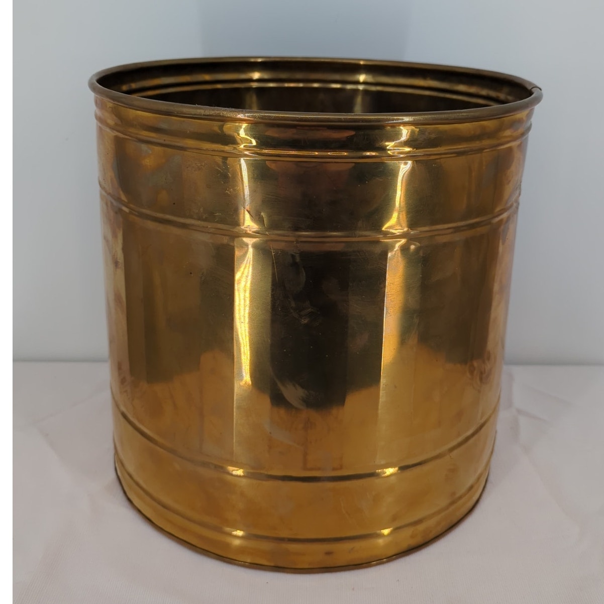 Large Vintage Brass Planter 11" wide x 10" tall lacquered cachepot