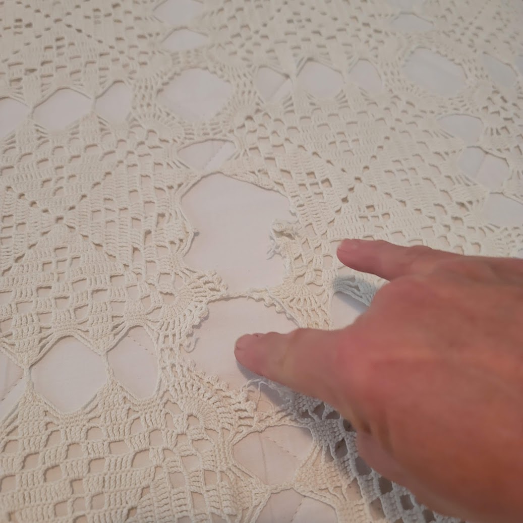 Vintage Handmade Crocheted Cream NEEDS REPAIR Bedspread Coverlet Full/Double
