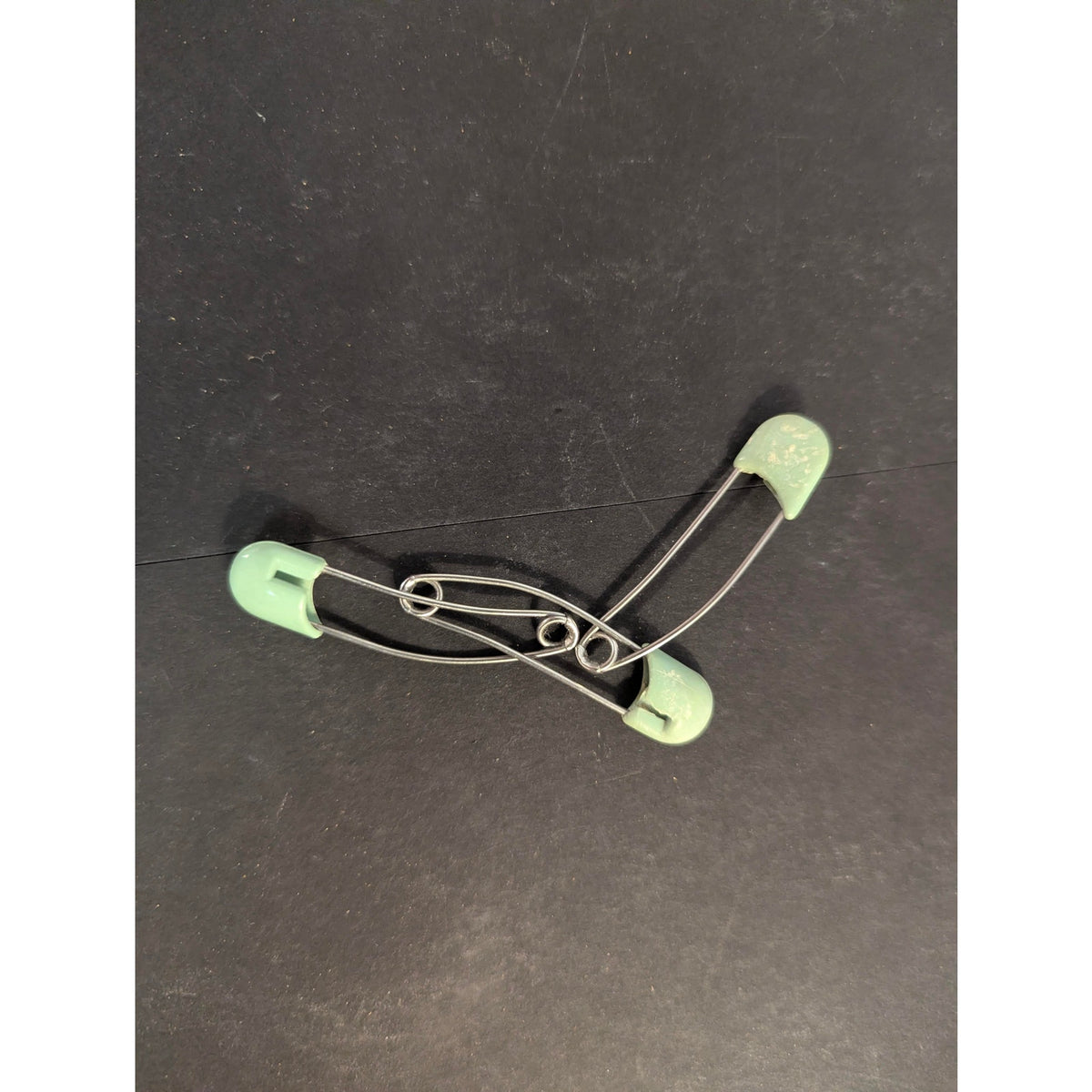 Vintage Mint Green Plastic Top Diaper Pins Safety Pins Set Craft Notion