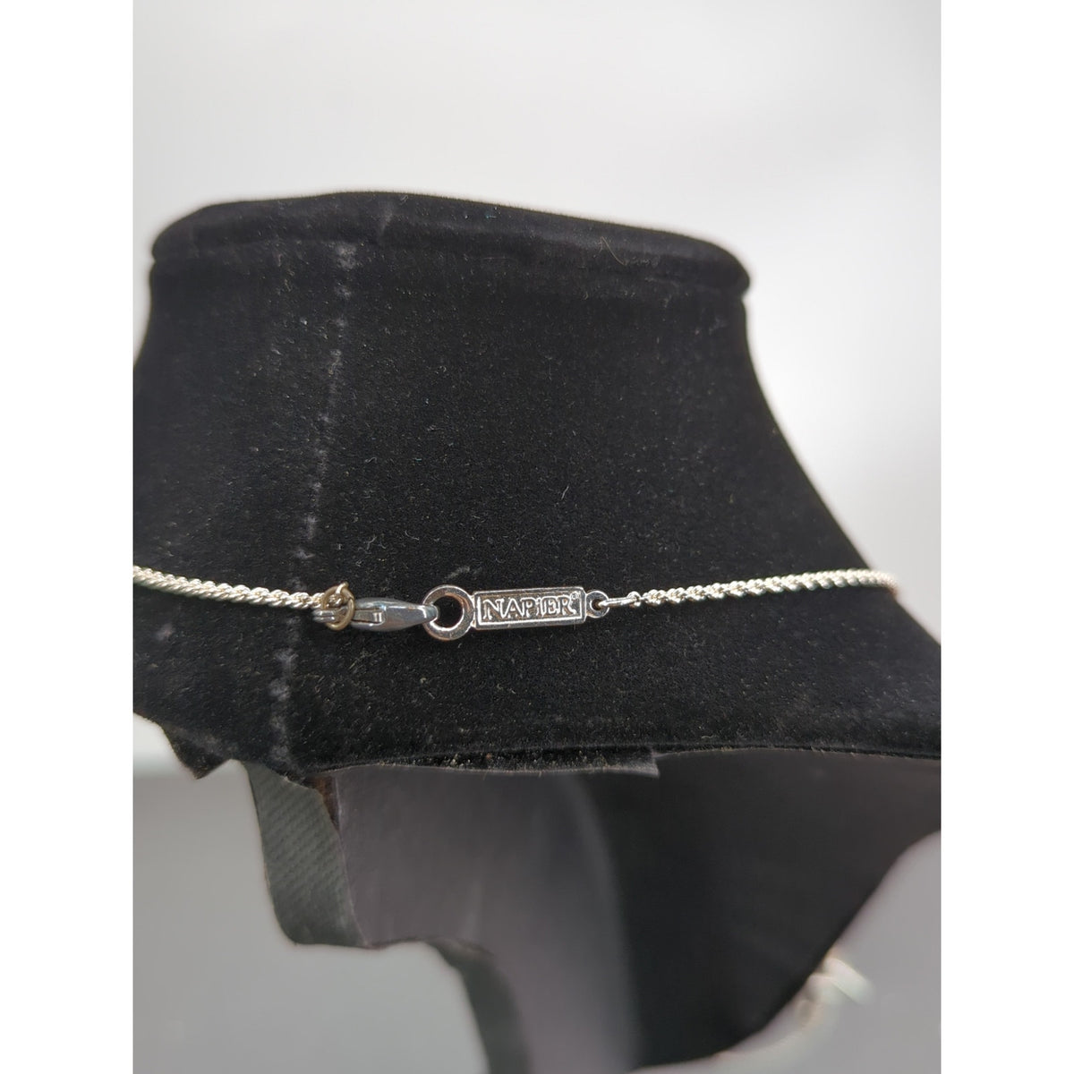 Vintage Fashion Necklace NAPIER silver star pendant 13"